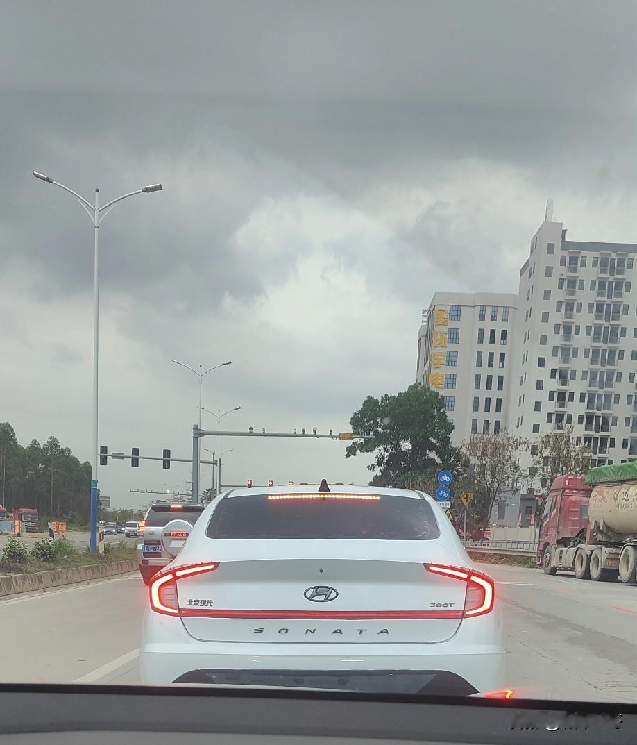 今日底部倍量上涨的十大个股（4.14）1.矽电股份——倍量6.21，半导体设