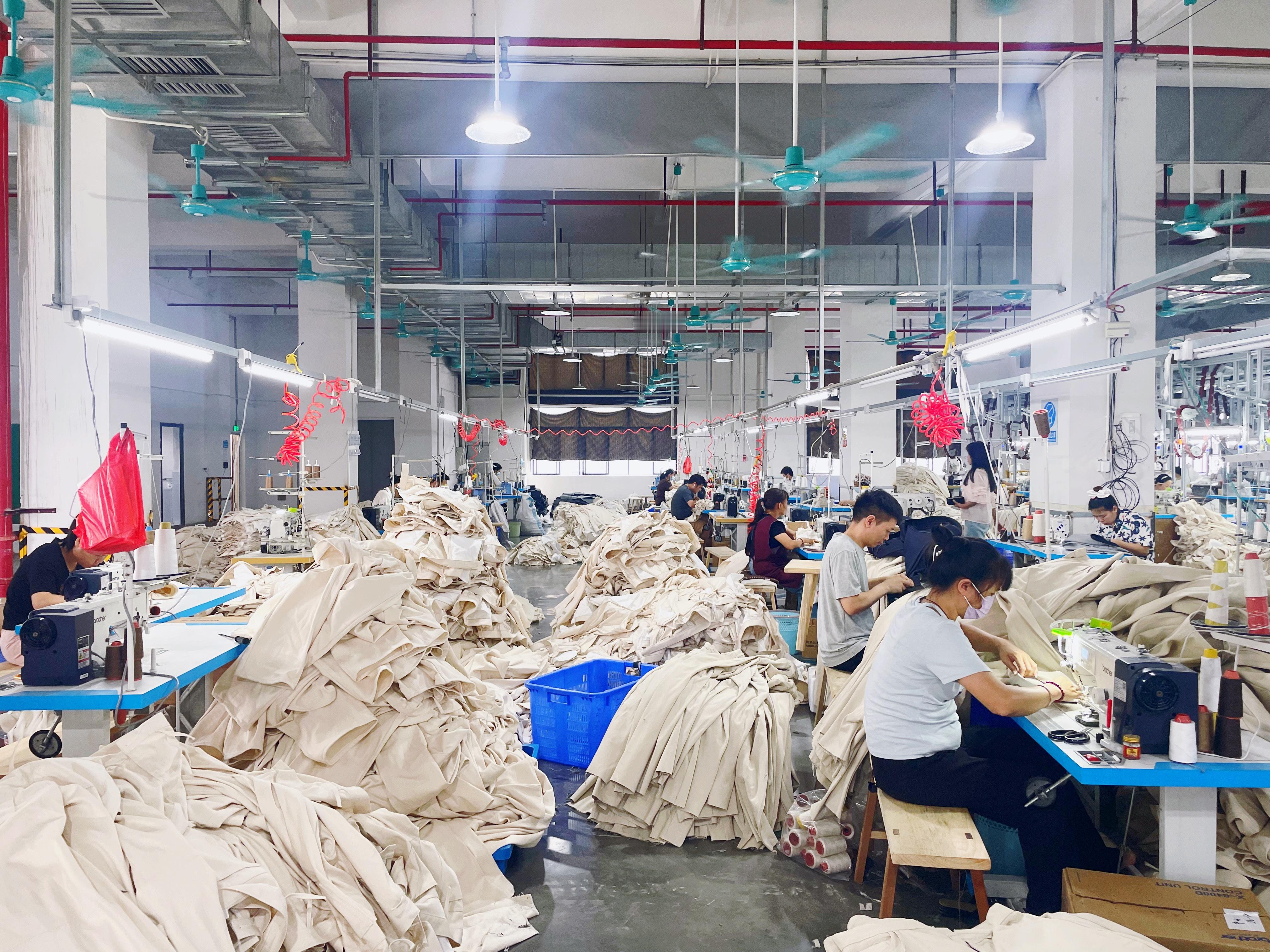 开局之年看中国广西华贸服装有限公司位于玉林市福绵石头和生态纺织服装产业园。构建起