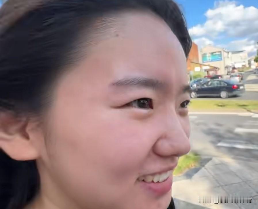 中国女排安全抵达波兰🇵🇱，备战24号的总决赛1/4决赛！中国女排是从美国飞往