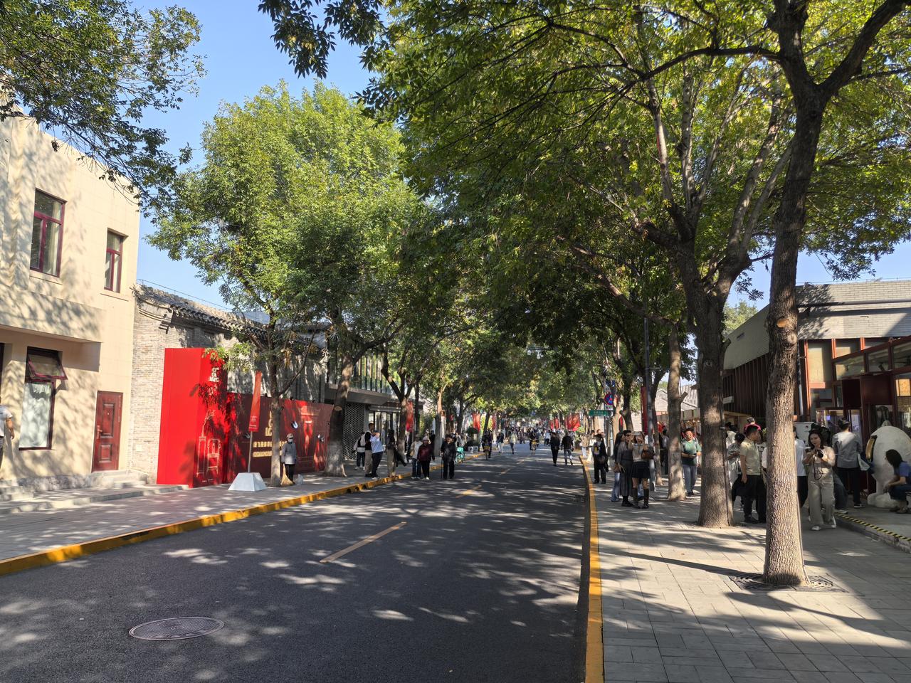 赛力斯跟华为又复合了。这跟他们之前要分开单干，也就才半个月的时间吧。据说是重庆市
