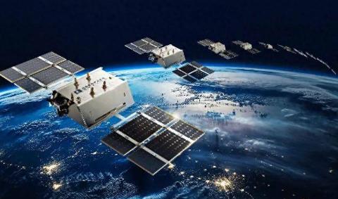 全频带阻塞干扰？南华早报揭秘中国新技术：1000架无人机压制星链往天上扔一千架