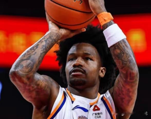 上海战山西，古德文战旧主成焦点。下一轮上海将会对阵山西，最大的看点莫过于古德文