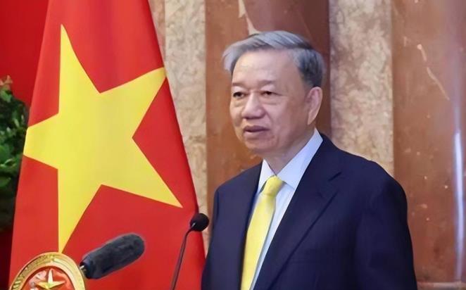 越南被耍了？美媒：两国其实没谈成，特朗普最后一刻突然调高关税。谁都没有想到，就算
