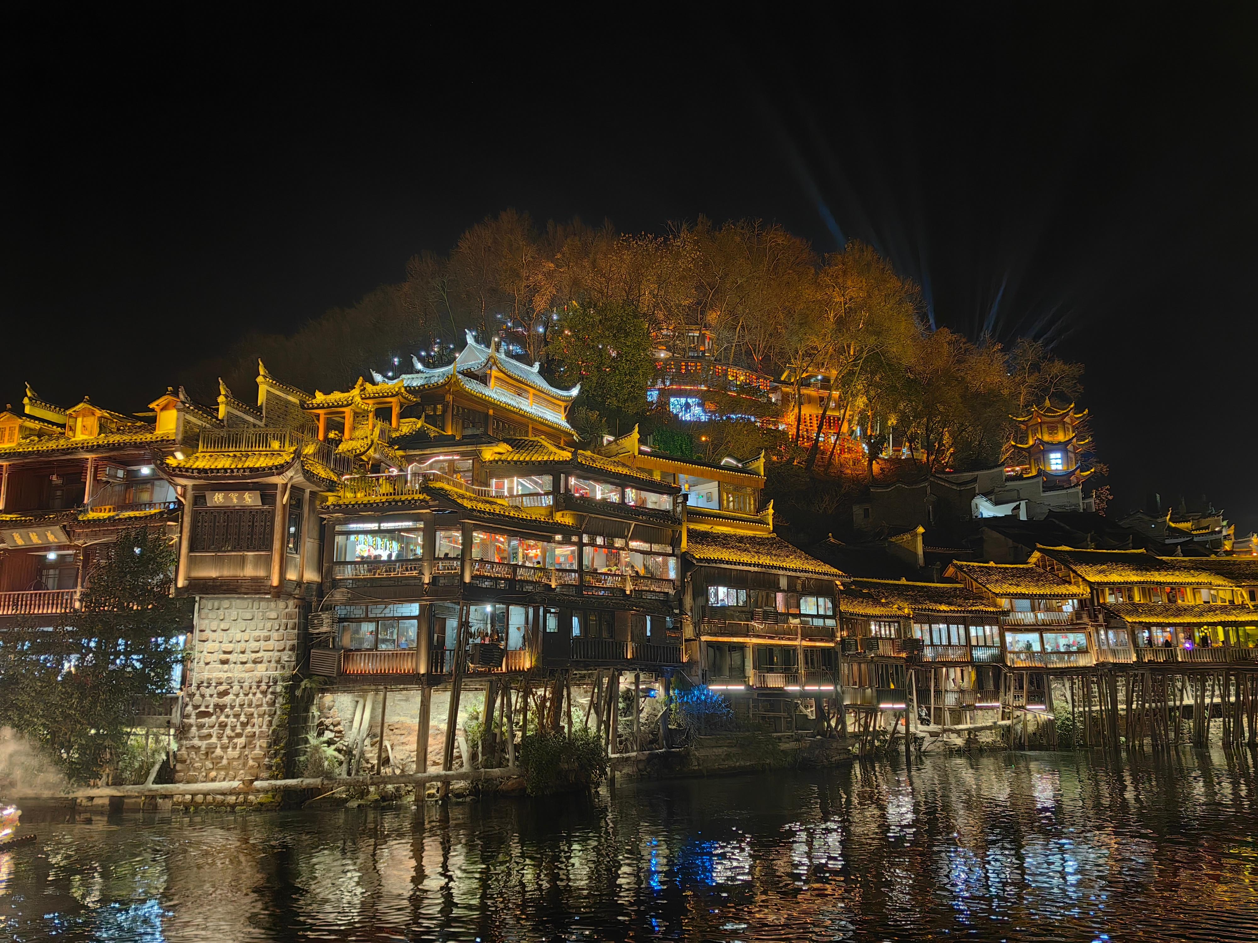 坐一趟沱江船给我冻麻了湘西·湘西州凤凰古城景区