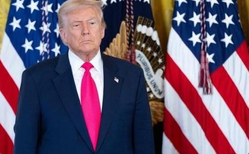 美国向中国下最后通牒：不同意就打？美国这是蹬鼻子上脸！2026年1月，中美外交团