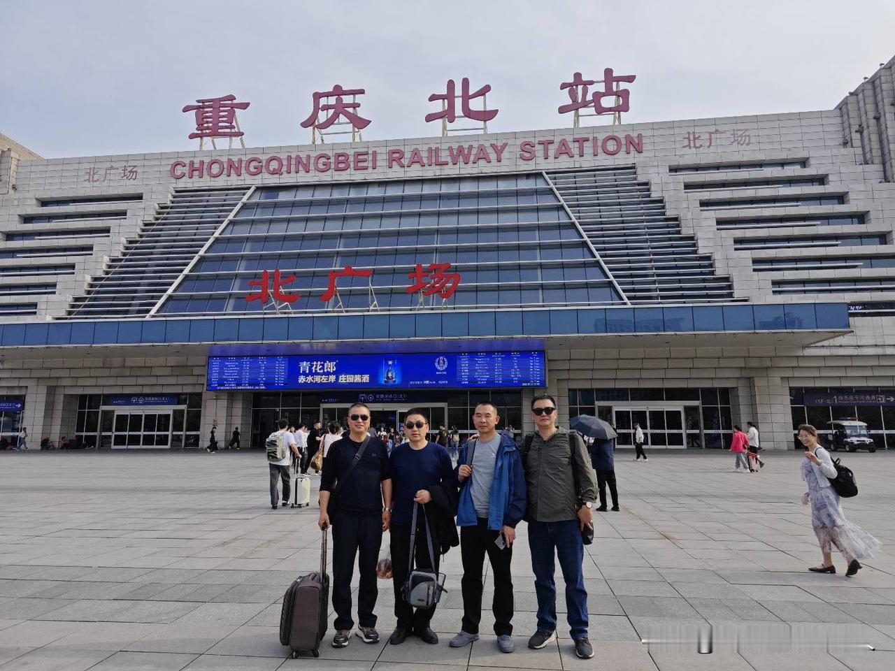 说了句实话真正的避暑胜地在甘肃省和青海省，夏天只有海拔上1800米，维度上30