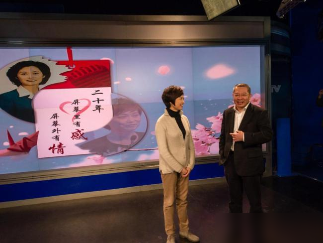 央视那么多人精，凭啥都管敬一丹叫声大姐？孙玉胜一句话点破了。不是因为她岁数大，是她真把事办到了。水均