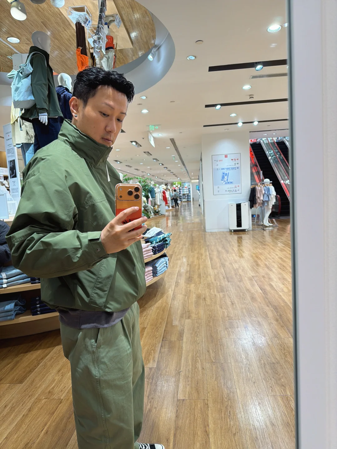 优衣库JWA冲锋衣夹克