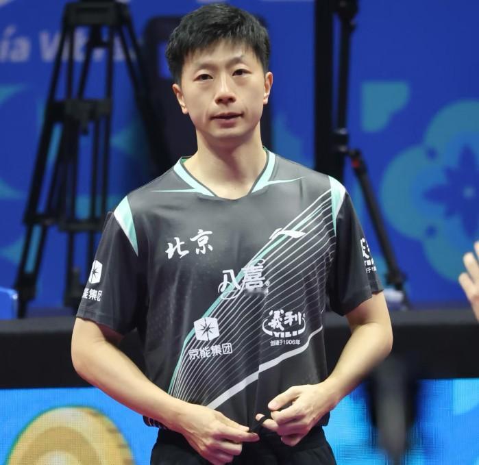 马龙啊马龙实在不行你再打一届全运会吧虽然你今年已经37岁了，但是你依旧是