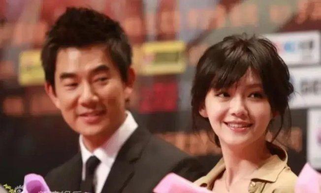 大S年轻时是真的有资本，人长得很清纯唯美，衣品好，会打扮，笑起来特别舒服…​​