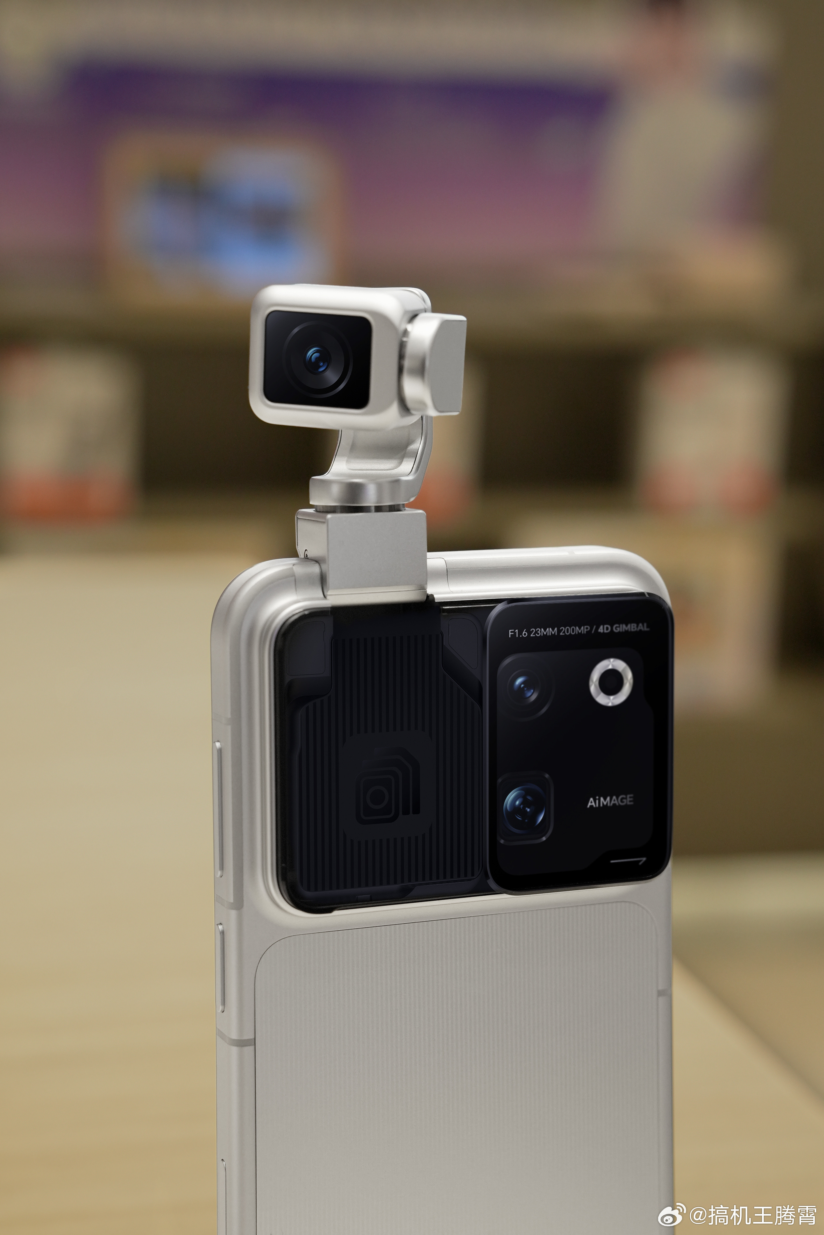 荣耀RobotPhone应验凯文凯利预言荣耀RobotPhone说真的，现在手