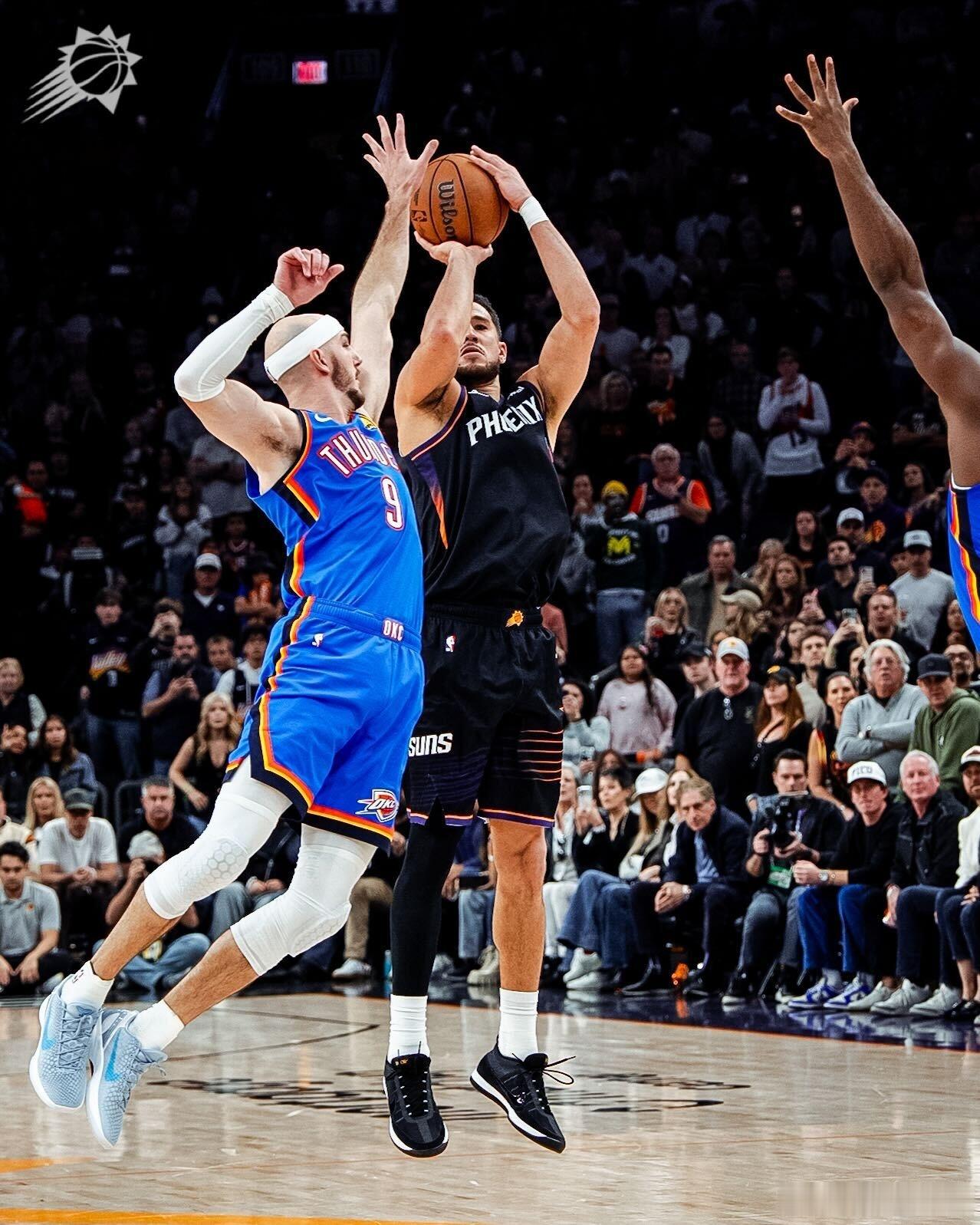 记者：“防守你的是卡鲁索，他是联盟顶尖的外线防守者之一。在这种情况下，面对这样