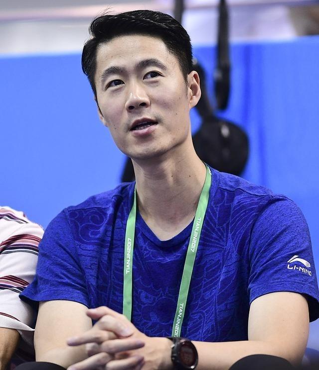 王励勤面临的两个难题国乒这块金字招牌，看似牢不可破，可新主席王励勤上台后，藏在