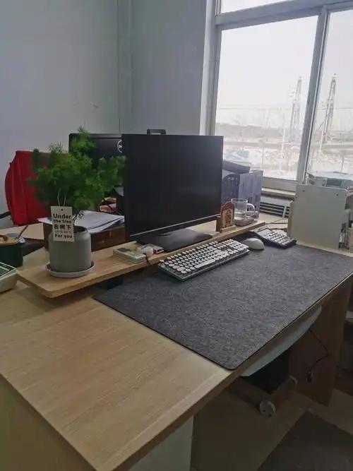 那个在办公室拍桌子的老实人，心里憋了多少委屈？昨天公司发生的一幕，让所有同事