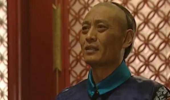 雍正八年，三阿哥胤祉全家被一道圣旨圈禁，理由是怡亲王丧礼上迟到了半个时辰要知