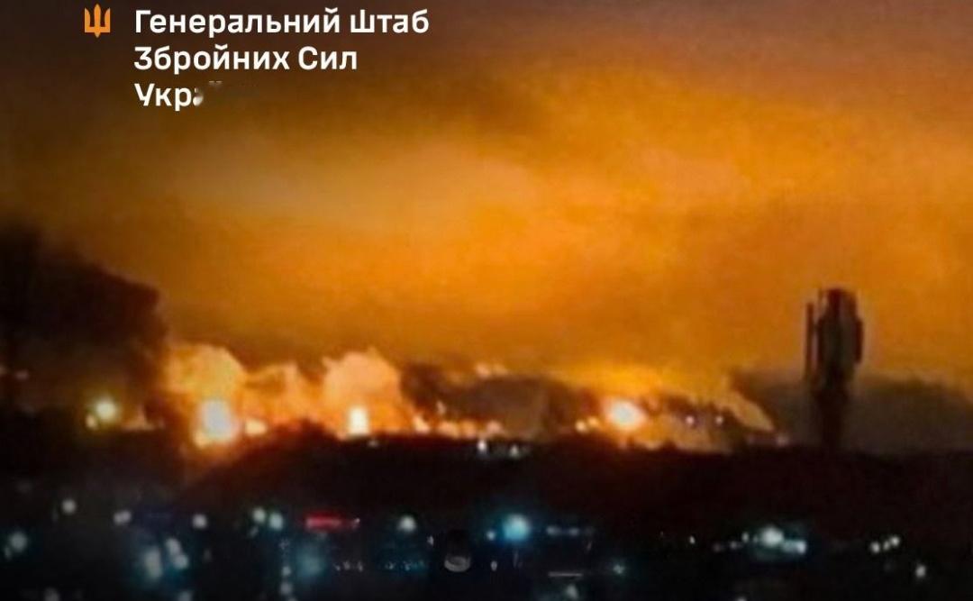 捷报频传！俄又有两座大型炼油厂遭袭乌克兰12月12日凌晨，无人机袭击了莫斯科东