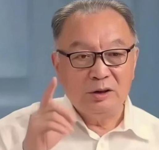 为什么美国实力看着强，却始终不敢跟中国正面开战？反倒是体量小得多的日本，近些年在