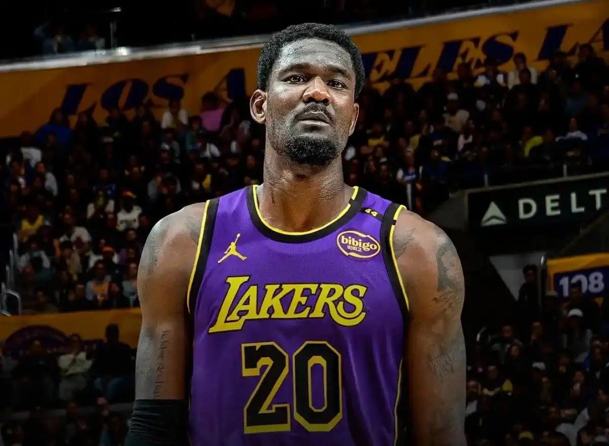 湖人状元中锋艾顿终于把心里话说出来了！ 以前的日子对他来说确实不好过，那段时