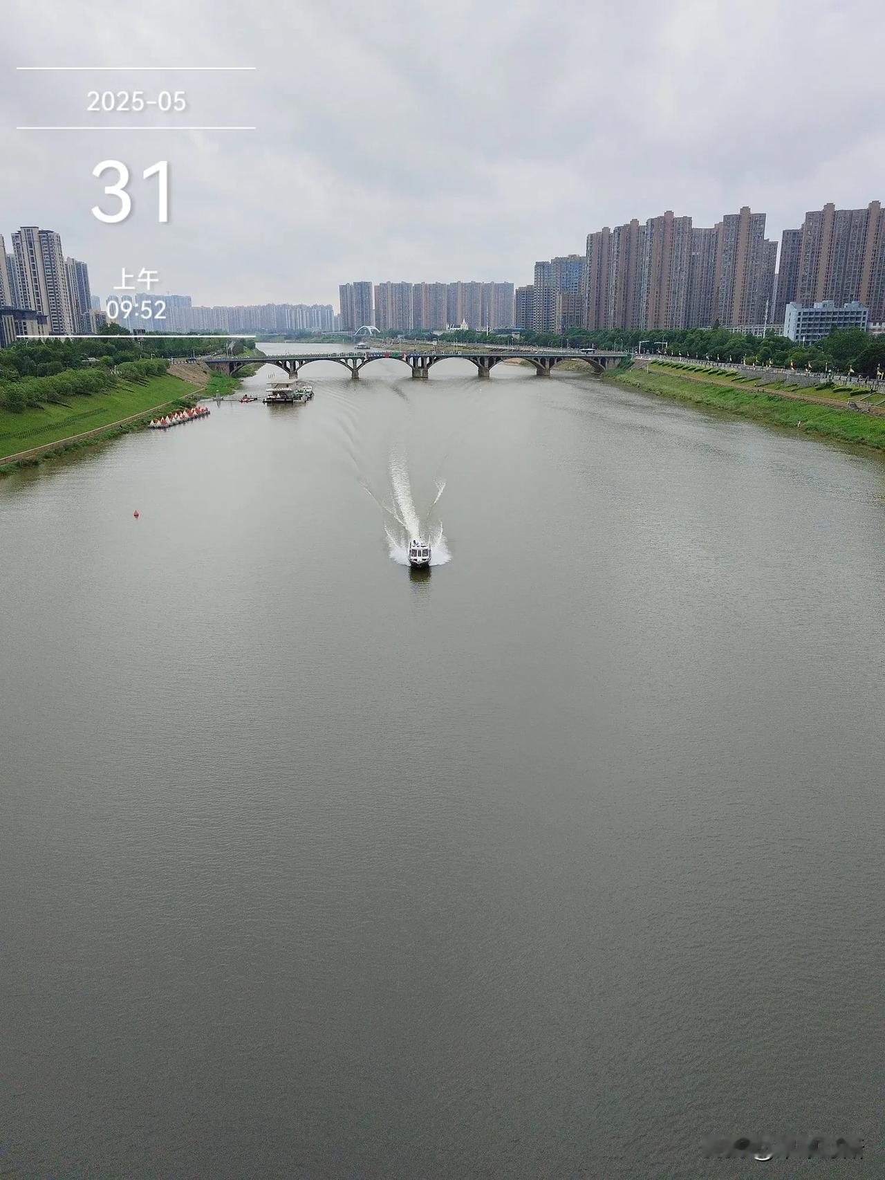 终身少进医院，值得坚持的好习惯:你能做到几条？​​​第一，睡前不喝水。第