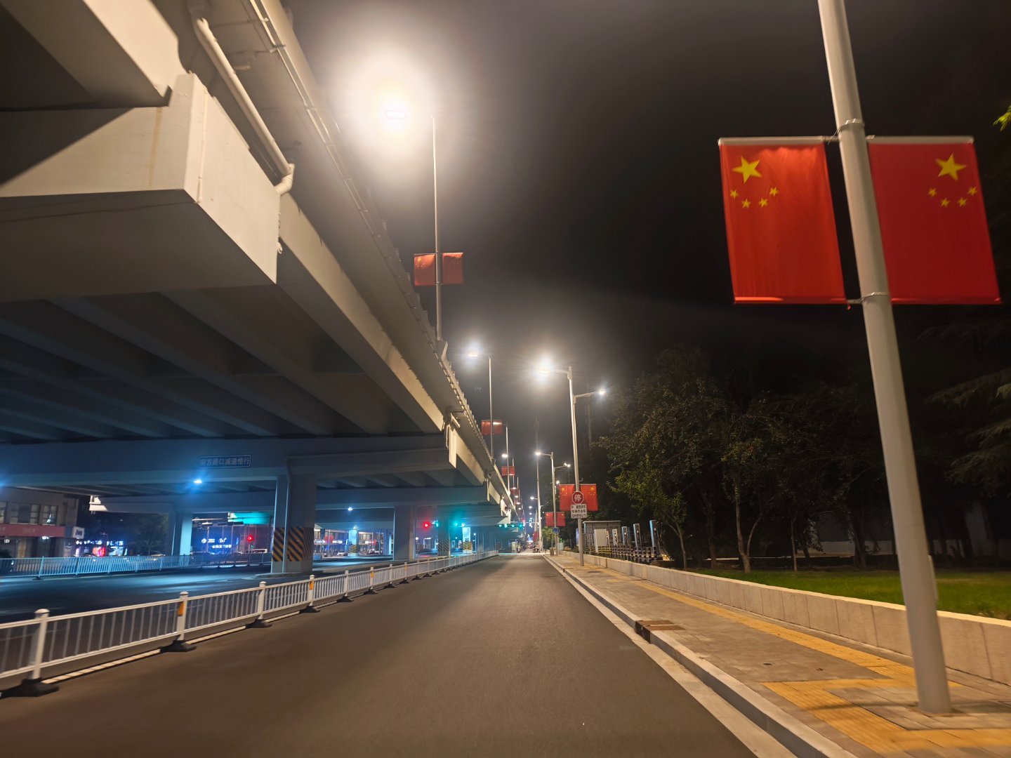 人间半秋，岁月无恙。一半一成长，一岁一平安。烟火皆向暖，步步皆安康。​​​#崔晋李勒优聊天记录#​