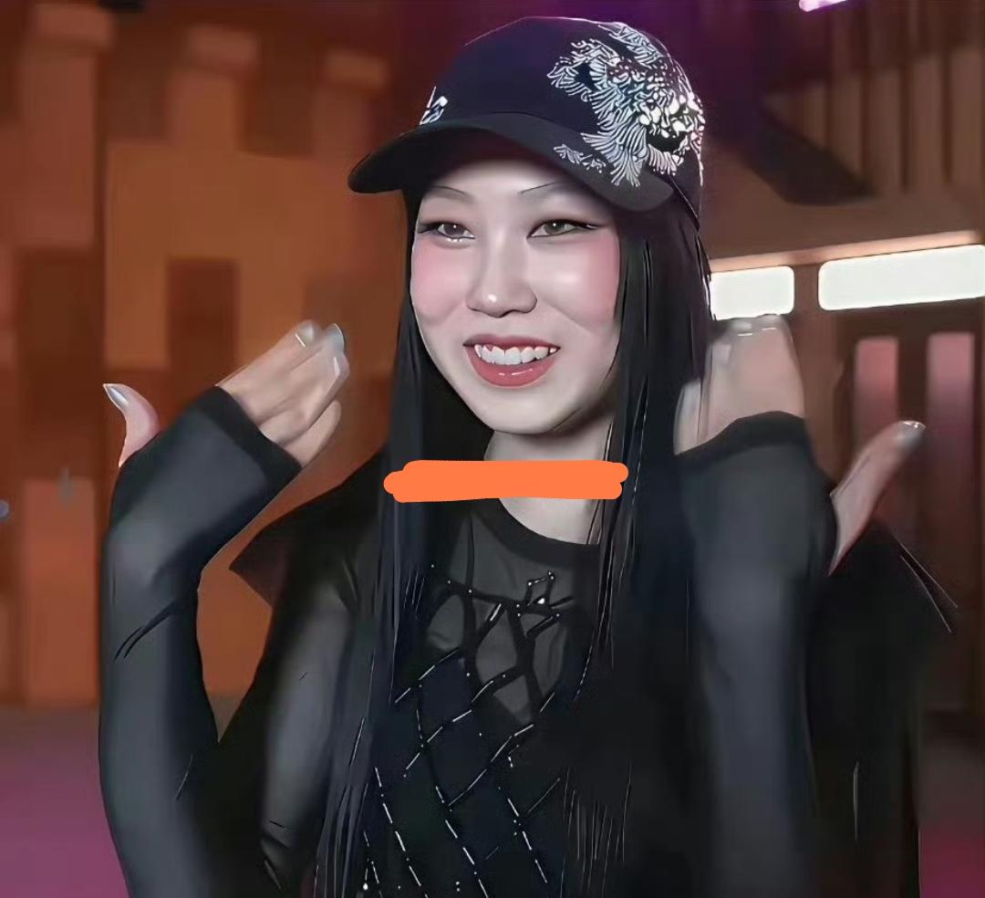 小沈阳女儿沈佳润的口碑算是彻底崩了。用网友的话说，他是怎么做到颜值和实力一样都