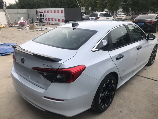 十一代思域主动刹车有没有没触发追尾的目前3500km，只有一次低速行驶在辅路时