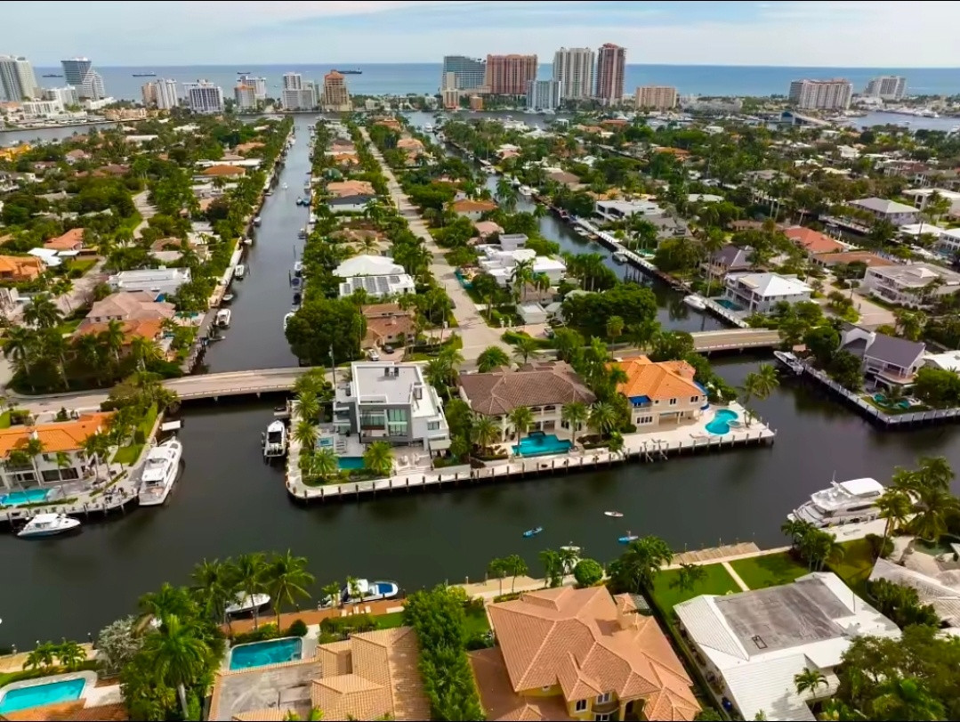 太阳报：梅西入住让劳德代尔堡房价暴涨，有豪宅直接涨价两倍多据《太阳报》报道，梅西