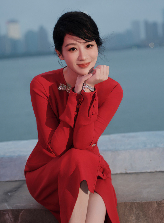 1、杨紫、韩东君、吴冕、田小洁主演的《家业》随着剧情预告发出，很多人对这部剧更加
