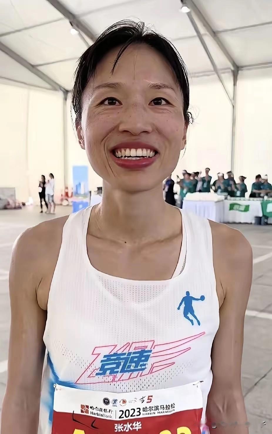 关于张水华跑马拉松这事儿，感觉网友都被她的话带偏了！马拉松不是她的个人爱好，