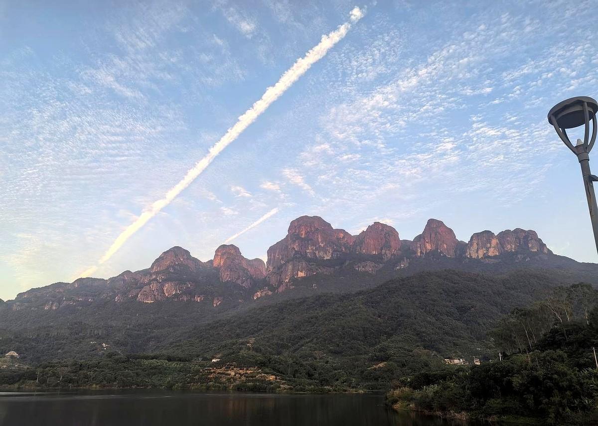 假如漳浦、东山、云霄合并为漳南区并入漳州市，再从平和县、诏安县、南靖县移民五十万