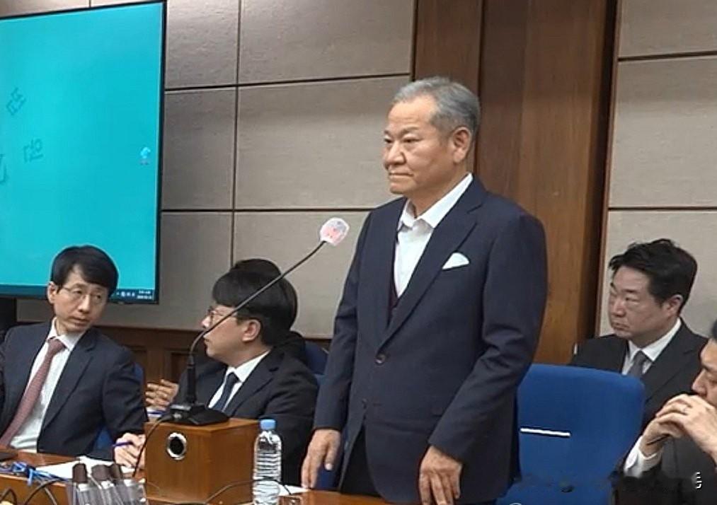 3月18日，韩国首尔高等法院就12·3紧急戒严相关案件进行二审首审，前行政安全部