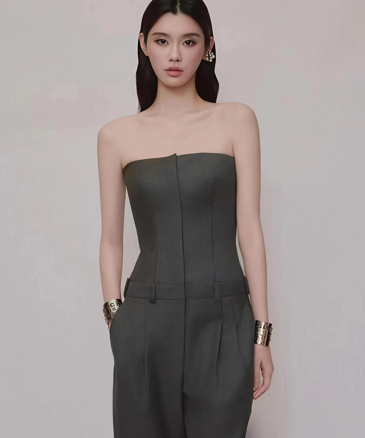 何猷君母亲之所以能够接纳奚梦瑶不是因为奚梦瑶屁股大能生也不是她长得漂亮身材好