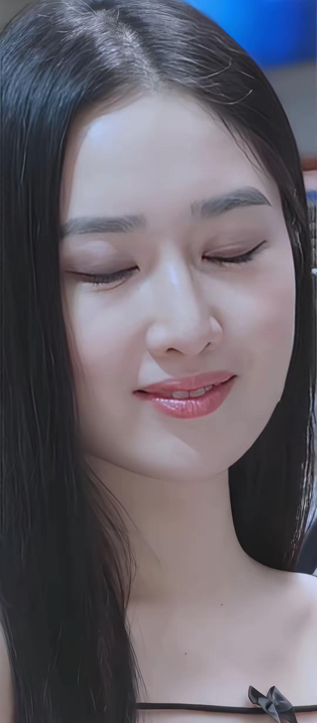 十一见面朋友介绍的期待生活中她也这么好看[比心]