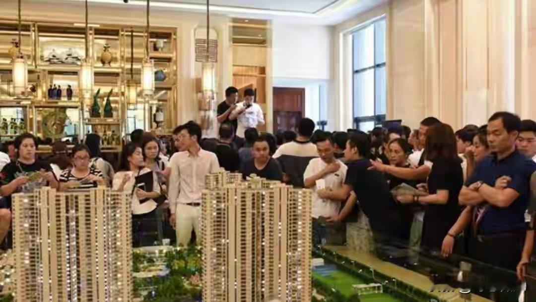 “负债潮”到来，10年之后，有房的人和无房的人，谁过得更舒服？身边有一位四