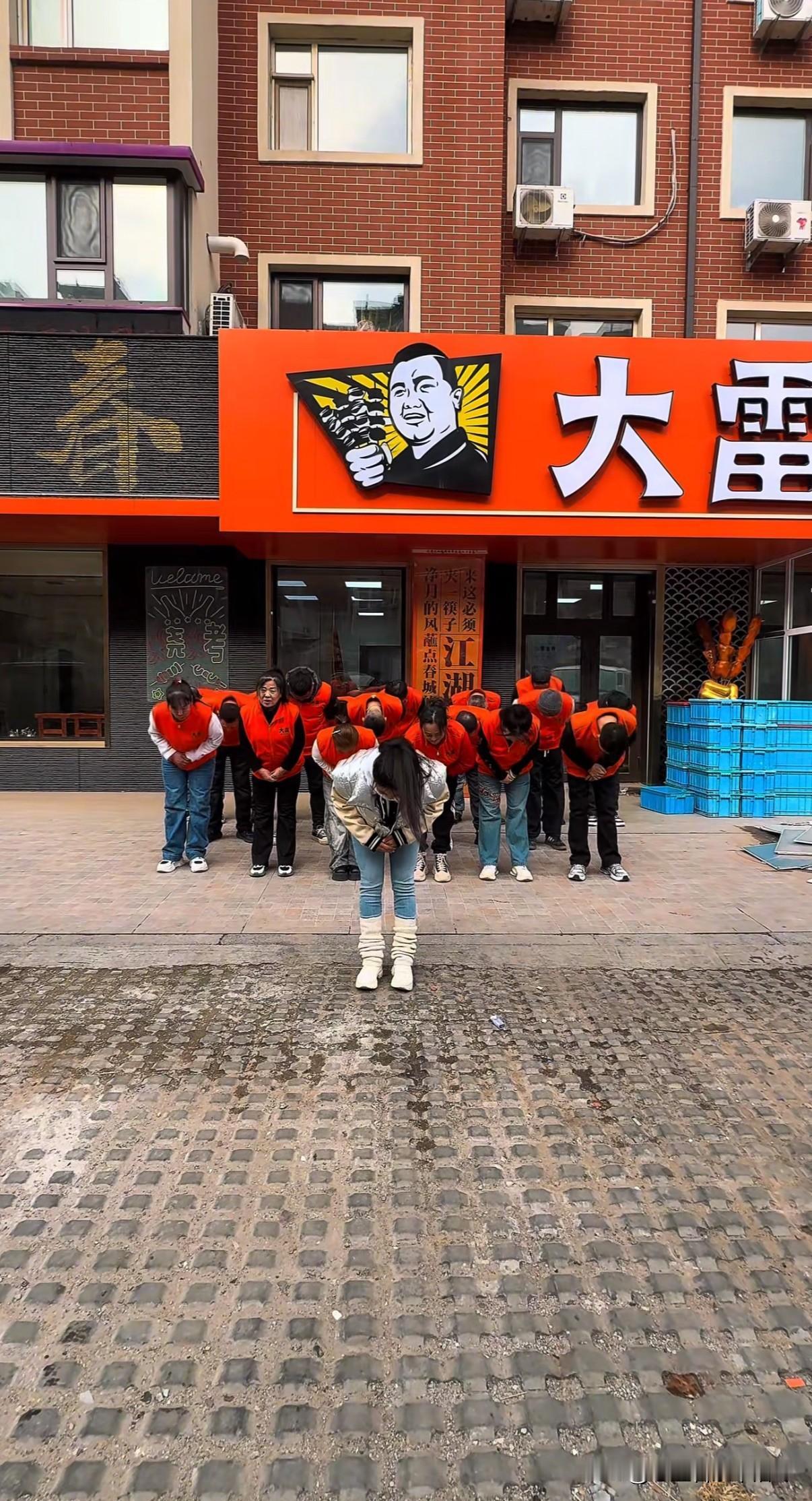 长春大雷原味烧烤又开始营业了，不过老板娘阿月这次的解释，不出意外的又再次引起了大