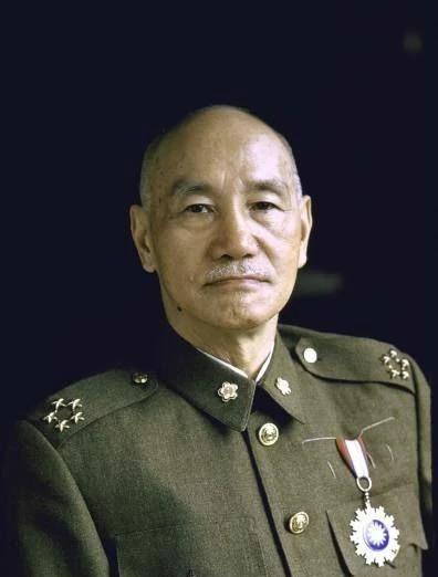 两蒋灵柩现状：台湾不想要，亲人懒得管，“台独”分子泼油漆“泄愤”台湾的慈湖，是