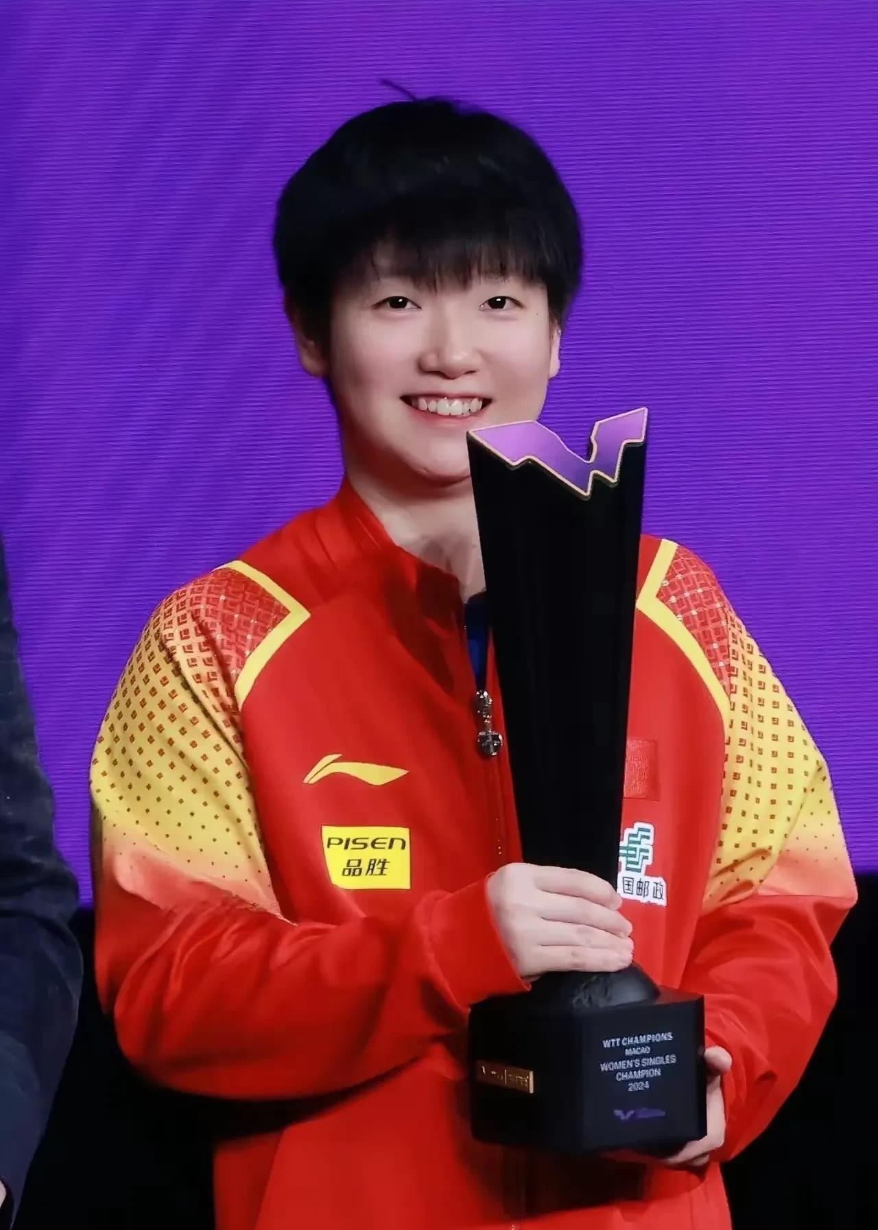 孙颖莎又创造了一项历史，她成为了唯一一位获得过乒乓球金牌百战百胜的女运动员！孙