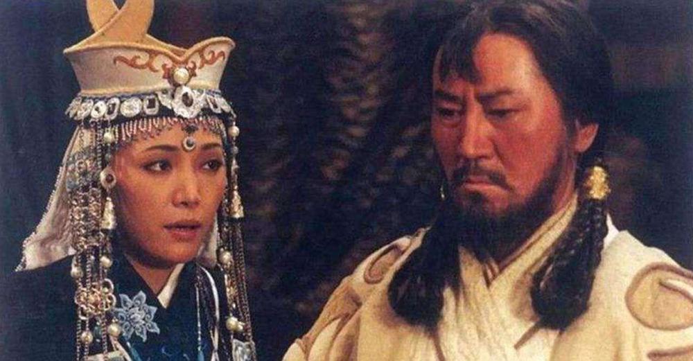 成吉思汗后宫有多狠？敌人老婆扎堆进帐，60岁还生娃。第一狠：敌人妻女，直接“
