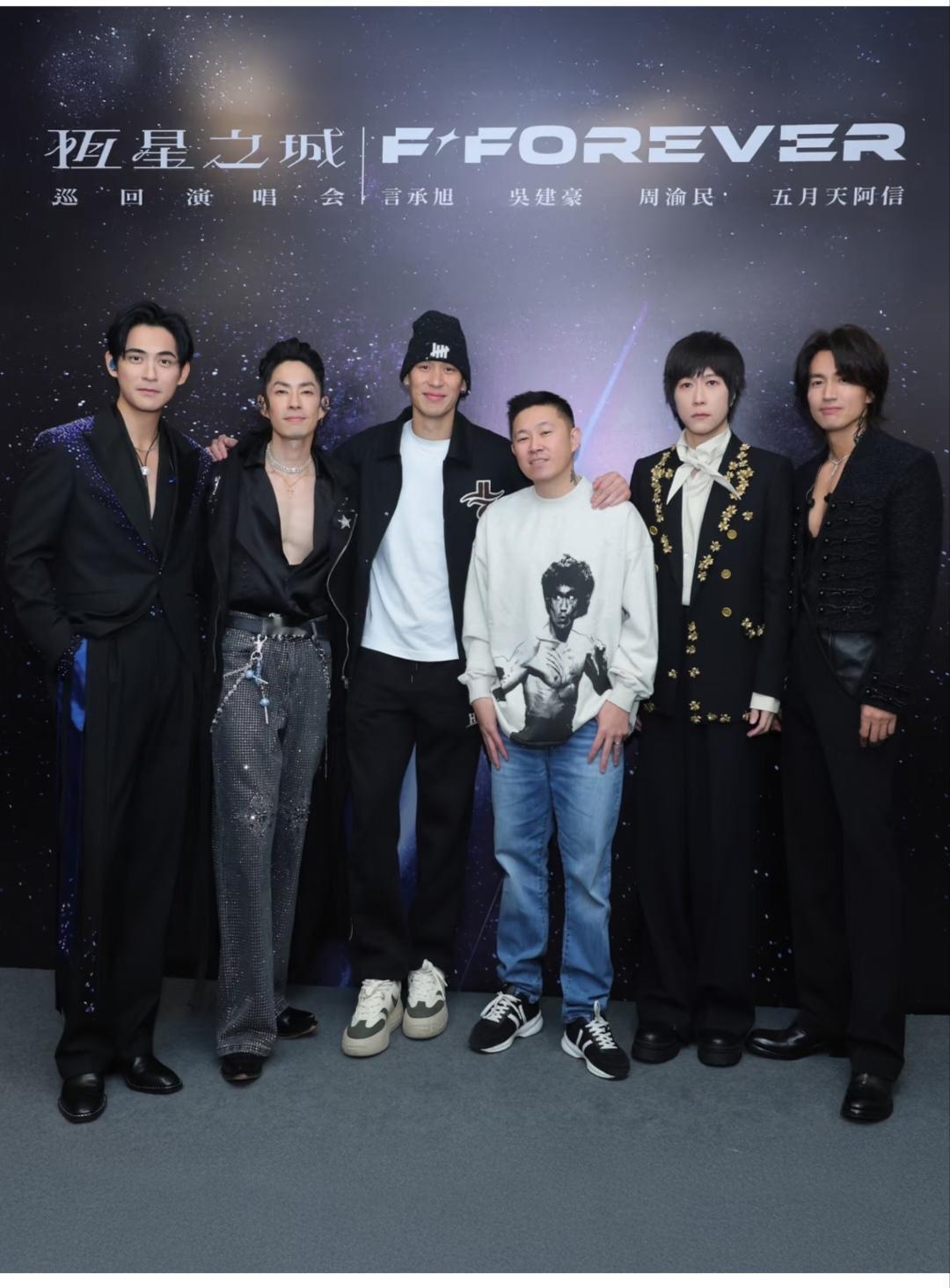 吴建豪，越来越man，越来越帅，紧追言承旭。