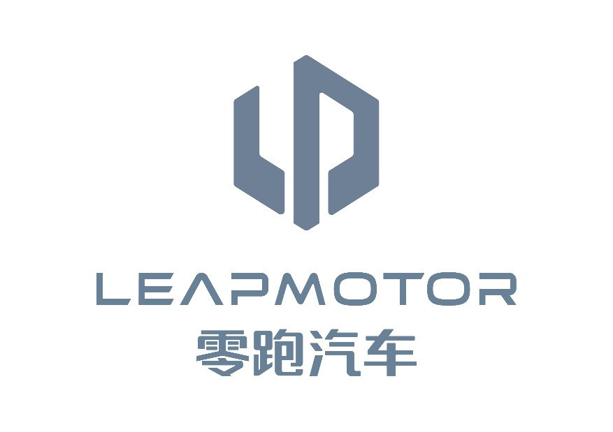 之前零跑和哪吒就给我一种像兄弟车企的感觉，同为新势力，声量关注度都不如蔚小理，每