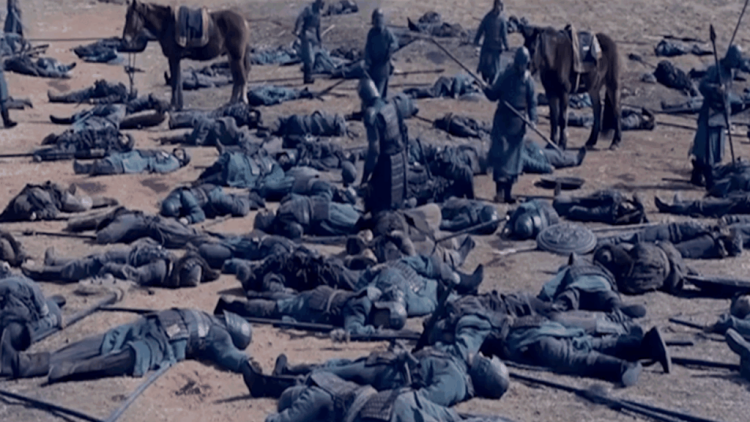 古代打仗时,士兵为活命为何不愿装死呢?难道是真的怕被踩死吗?