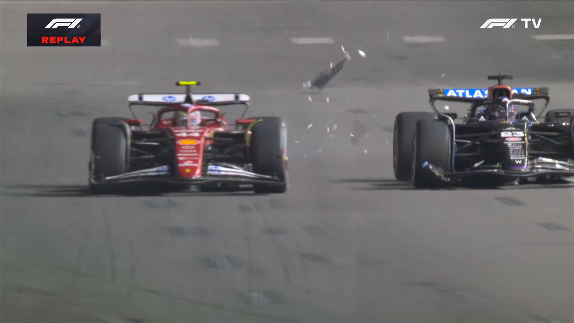 阿尔本超越汉密尔顿时发生失误前鼻翼碰到汉密尔顿赛车后轮导致受损赛会出示了虚拟