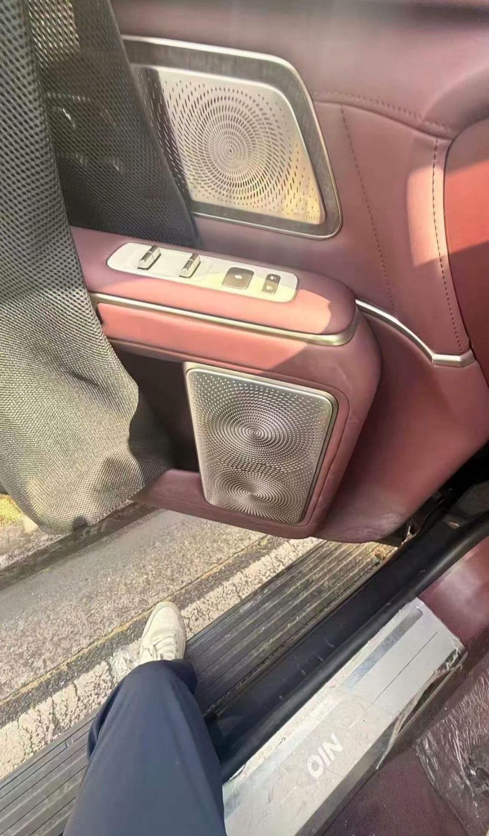 蔚来ES9内饰门板曝光！大家觉得好不好看？[狗头][狗头][狗头]这个门板上