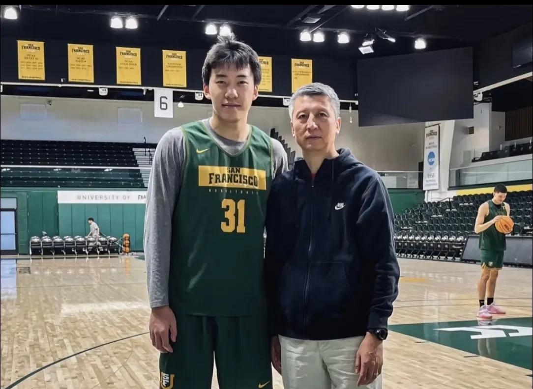 郭士强真的是难得一遇的好教练，王俊杰离开国家队之前郭士强送给他一份作息时间表，什