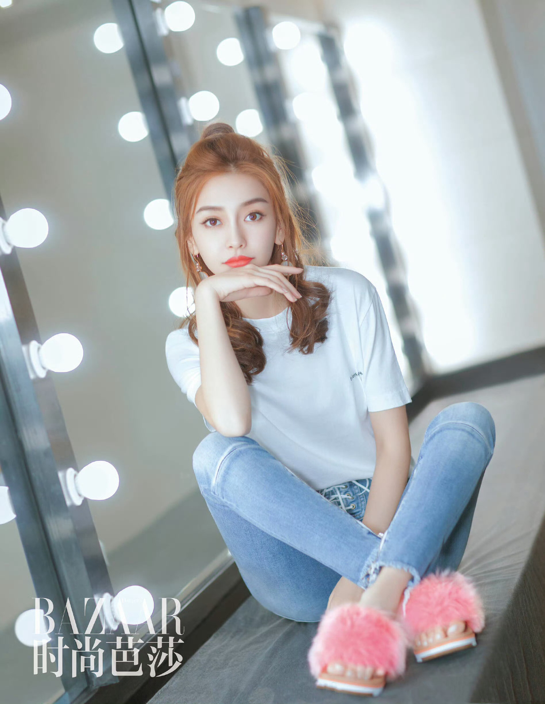 杨颖穿着这么紧身的牛仔裤的杨颖还是第一次看到，好棒的感觉​​​