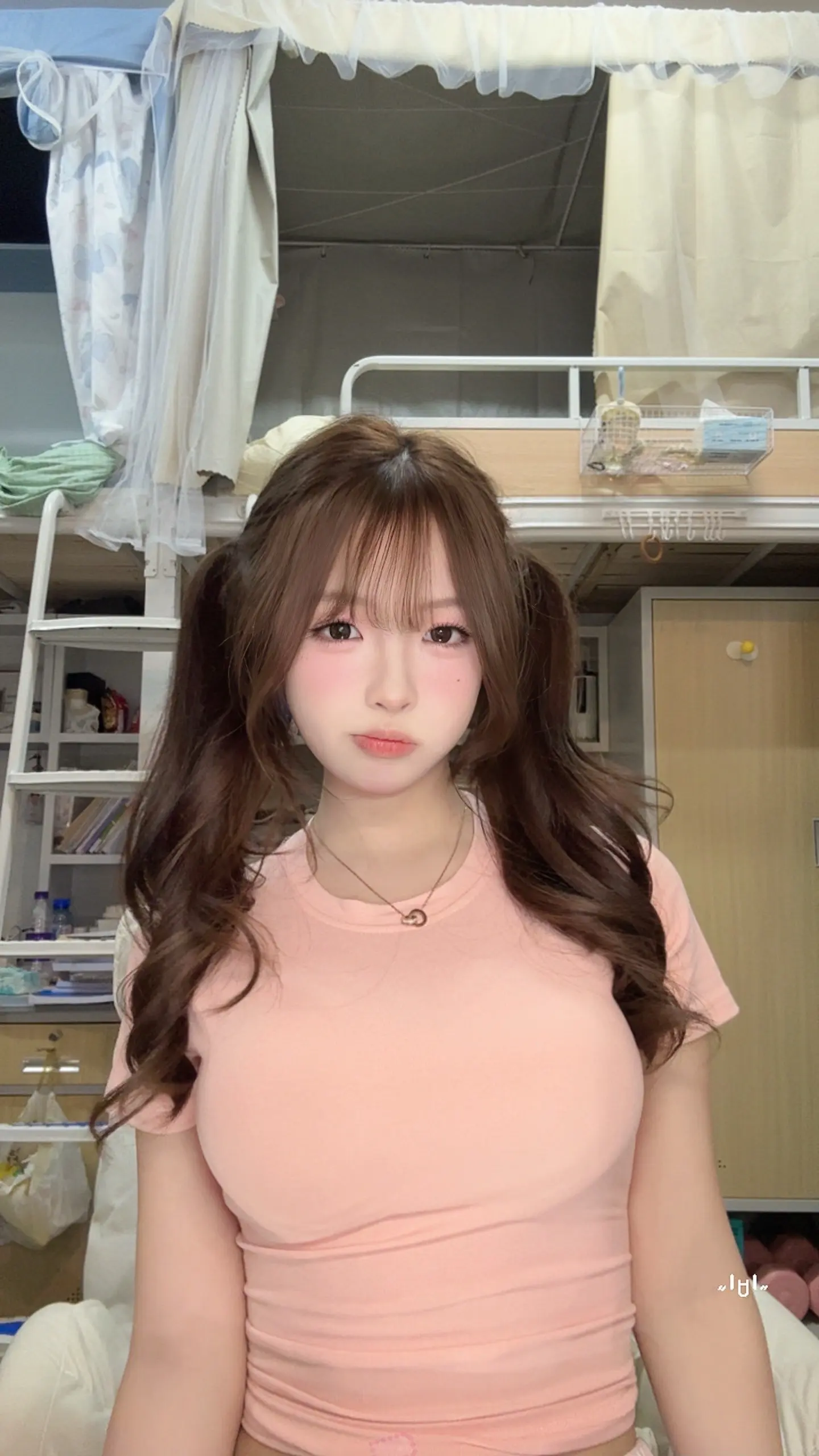 再也不卖萌了 因为根本就没有人买