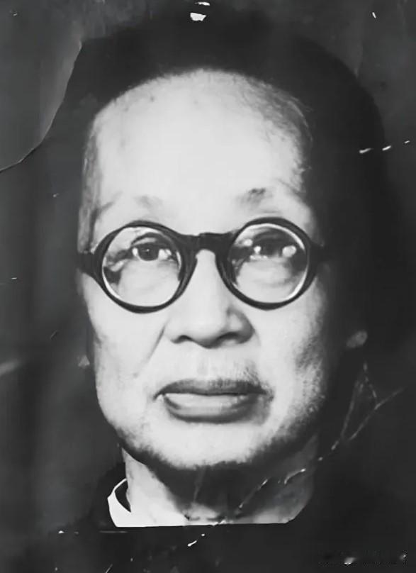 1949年上海解放后，宋庆龄曾向毛主席求情，希望对一人网开一面，宽大处理，毛主席