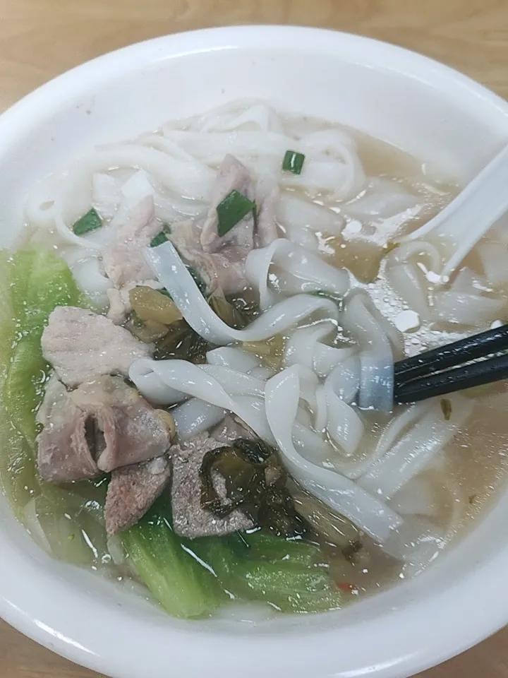 吃碗猪杂粉美滋滋✌️