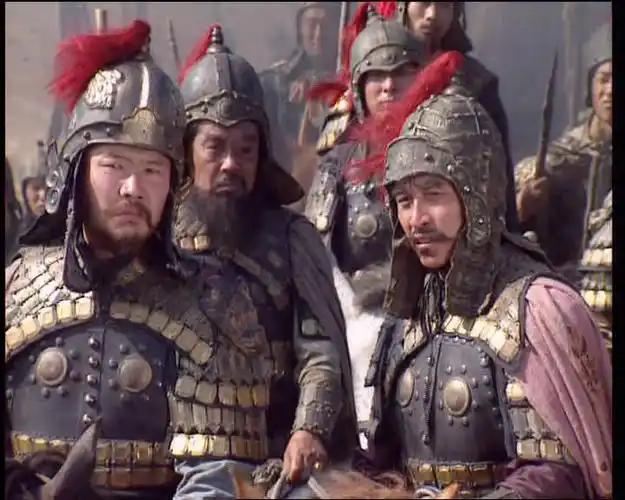 他本是荆州名将却追随曹操，曾火烧关羽船只，还用空城计打败孙权很多人看三国，都