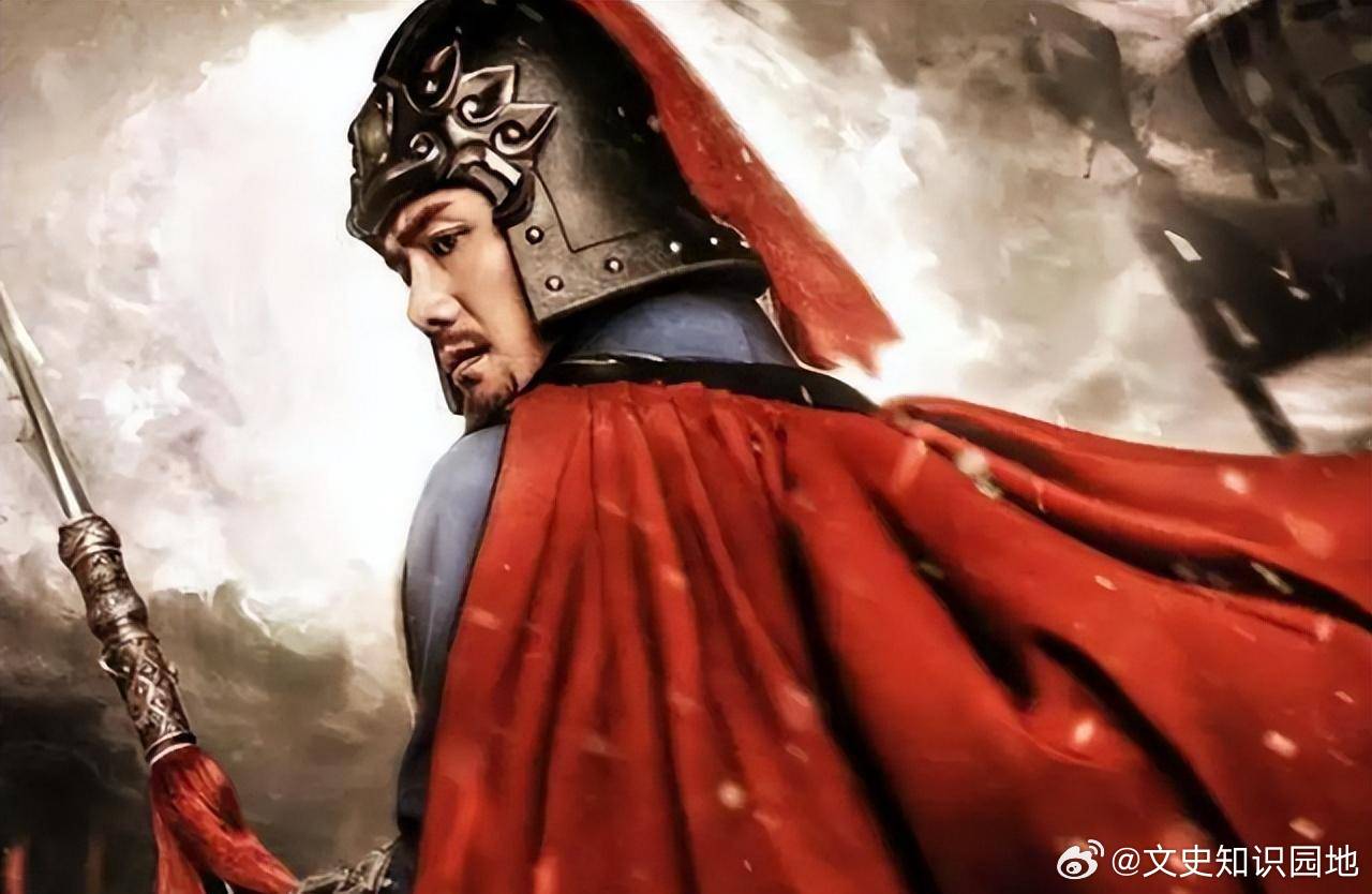 历史秦琼离世后，李世民下令将他的招牌兵器“鎏金熟铜双锏”熔铸为一杆长枪。秦